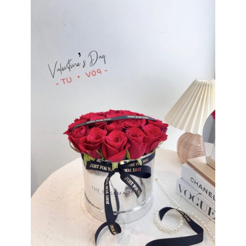 V09 – Red Roses Flower Box|Zone A|Zone B|Zone C|Zone D|Zone E