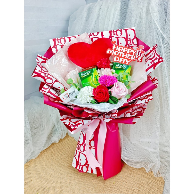 Artificial Soap Carnation Flower With Chicken Essence Bouquet (Klang Valley Delivery Only)