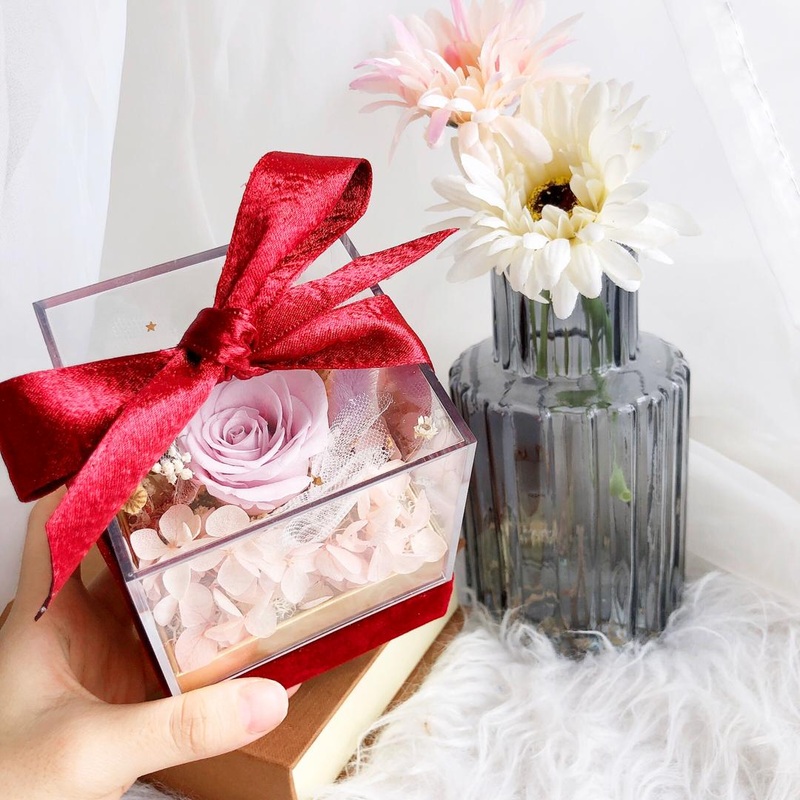 Arcylic Preserved Flower Box (Pastel Pink)