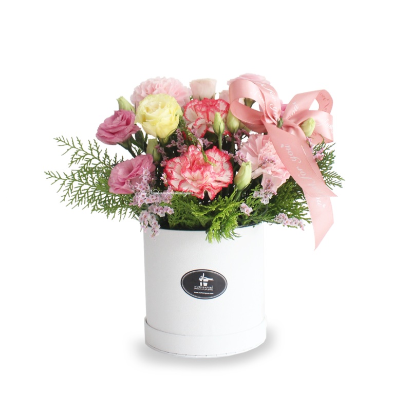Vanity Embracing Flower Box (Klang Valley Delivery)