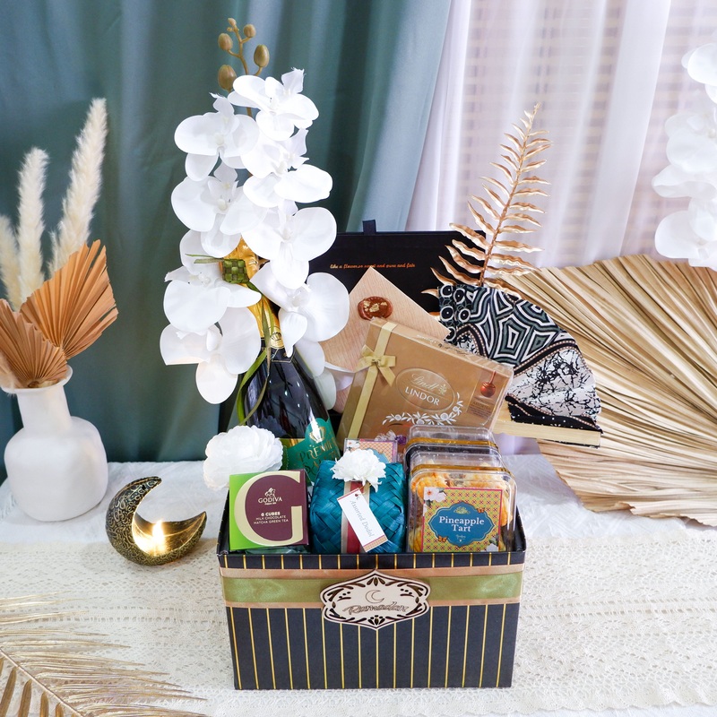 Salam Aidilfitri Premium Gift Box (Klang Valley Delivery Only)