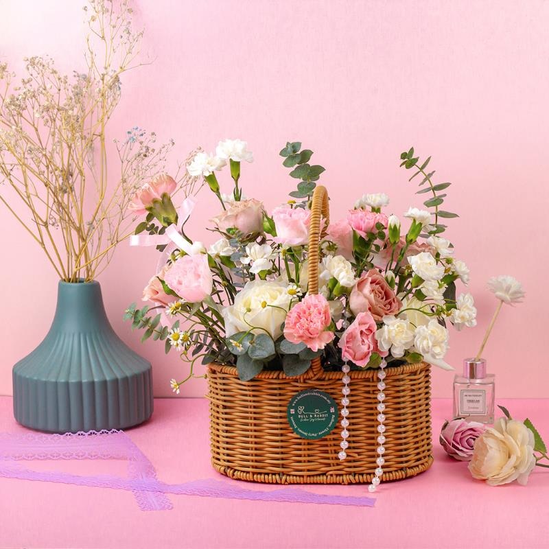 Giovanna Flower Basket (Fresh Flower)