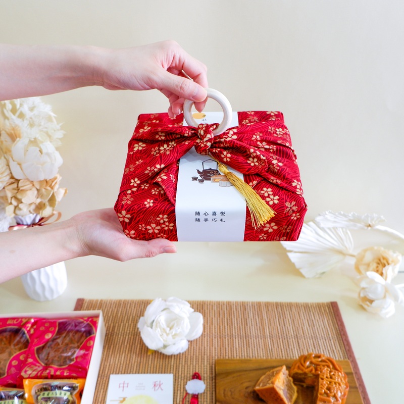 Mid Autumn Rabbit in the Moon Gift Set |  (Klang Valley Delivery)  – Mooncake Festival 2025