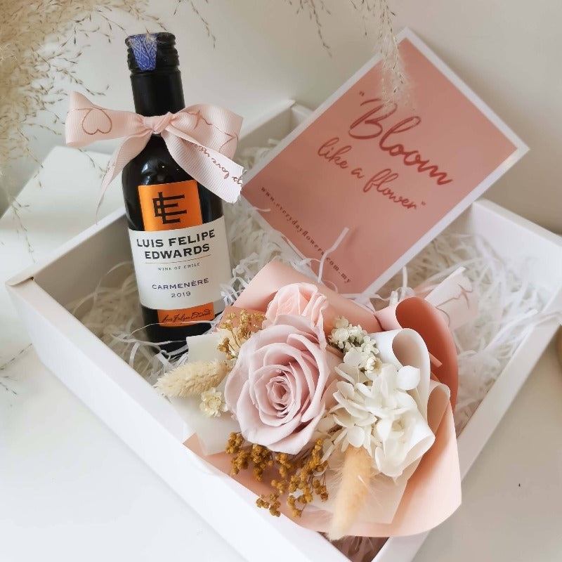 Valentine’s Day 2023 Mine Wine Love Box (Pink) | ( Klang Valley Delivery Only)