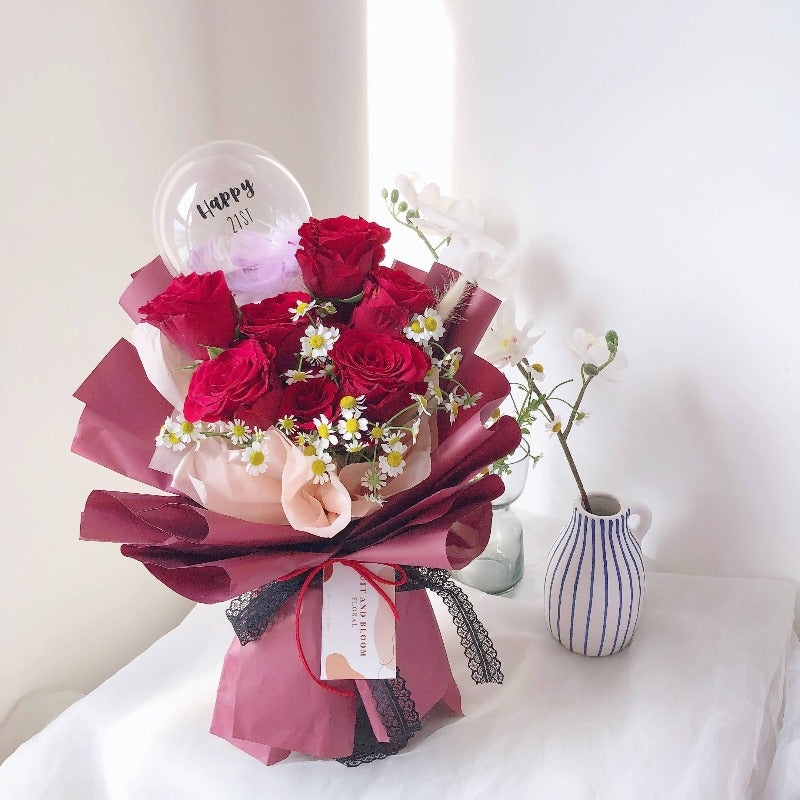 (S) Classic Red Roses mixed Chamomile