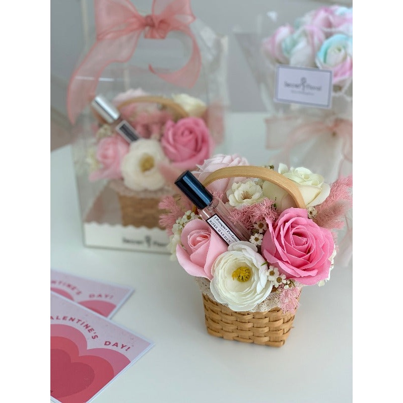 Scented Love Flower Box (Soap Flower) (Klang Valley Delivery Only)