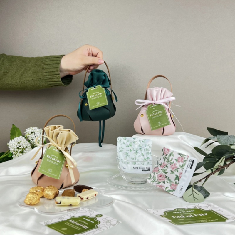 [RAYA GIFT 2024] Dainty Raya Bucket (Festive Treats)