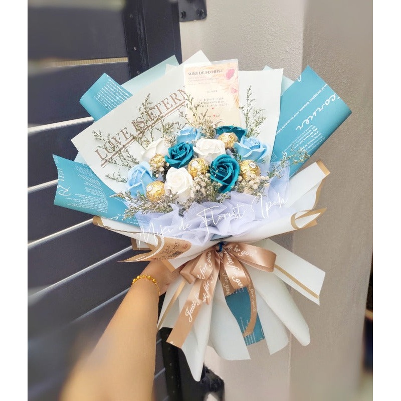 9 Soap Roses With 5 Ferrero Rocher Bouquet (Ipoh Delivery Only)