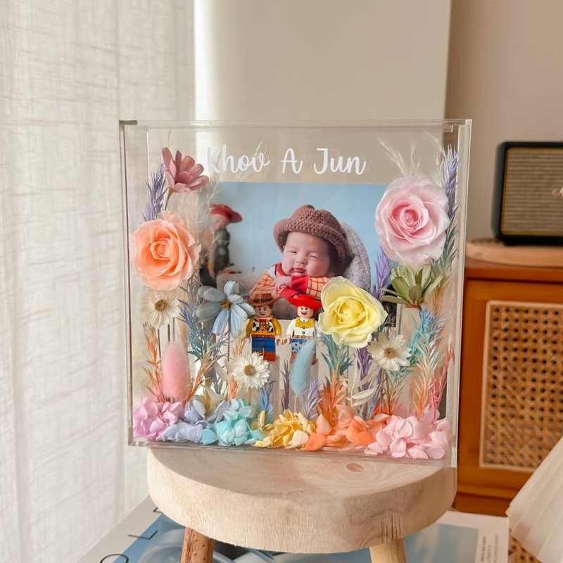 Woody Acrylic Box Frame (Klang Valley Delivery)