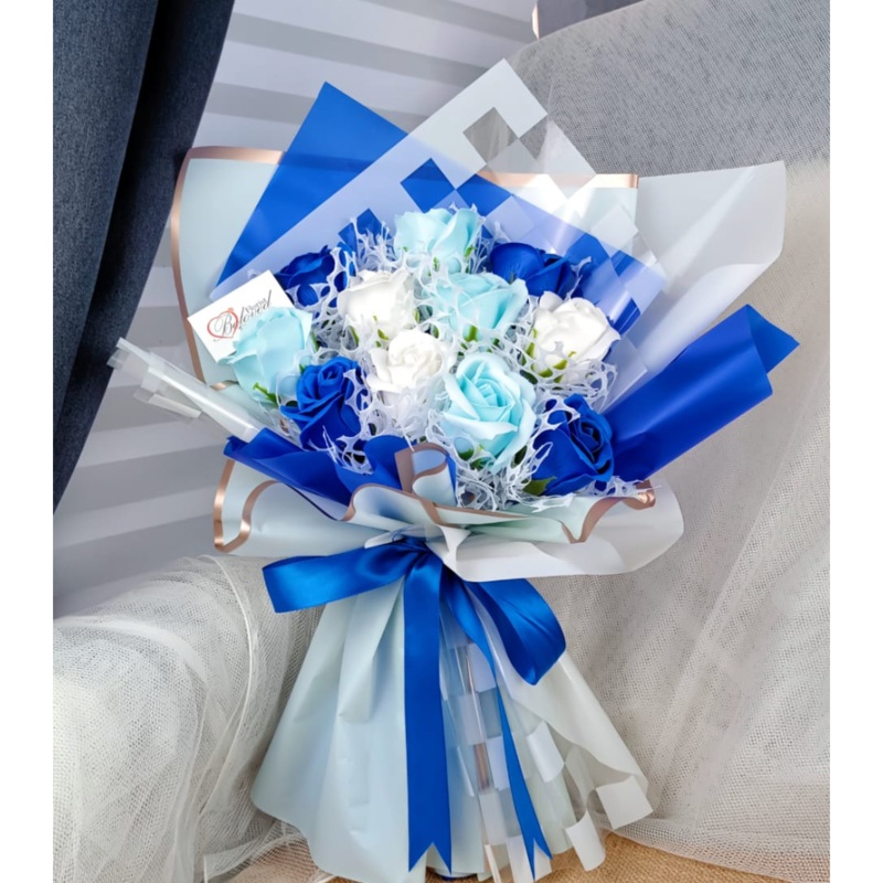 Blue & White Soap Roses Bouquets (Artificial Flower) | (Klang Valley Delivery Only)
