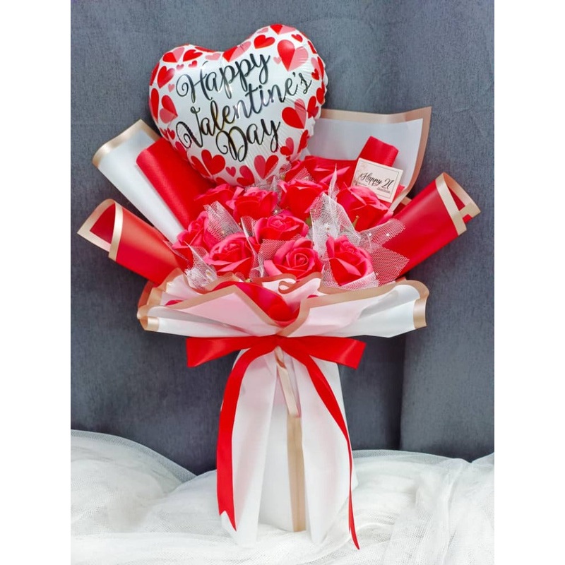 Soap Roses With Balloon Bouquet (Artificial Flower) | (Klang Valley Delivery Only)